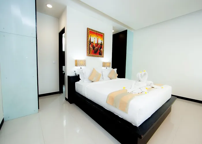 Swiss-belcourt Sunset Seminyak (Bali)